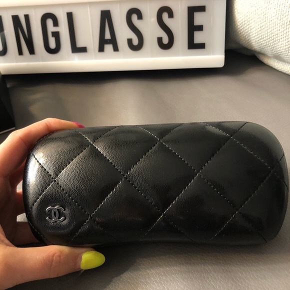 ***SOLD***Authentic CHANEL sunglasses 🕶 like new - Picture 10 of 11